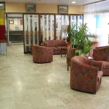 Les Portes Du Cantal Hotel 2*